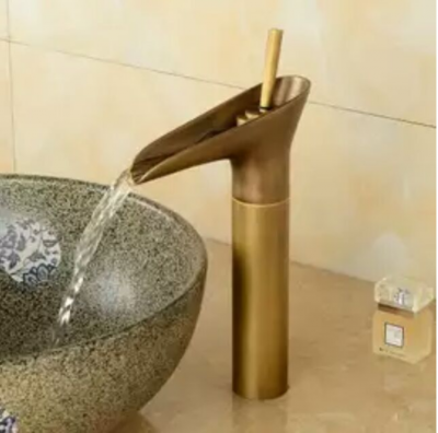 Vòi Lavabo đồng thau cổ điển